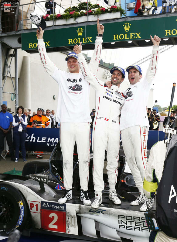 Gesamtsieger in Le Mans 2016: Porsche 919 Hybrid mit Marc Lieb, Neel Jani und Romain Dumas (v.l.n.r.).