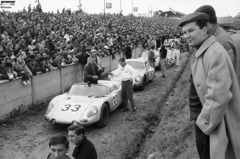 11.06.1961 - 24 Stunden von Le Mans: Hans Herrmann und Edgar Barth im Porsche 718 RS '61 Coupe (#32) P7 gesamt; Bob Holbert und Masten Gregory auf 718 RS '61 Spyder (#33), P5 gesamt, (P1 Sport-Klasse bis 1.600 ccm); Herbert Linge und Ben Pon auf 356 B 1600 GS Carrera GTL Abarth (#36), P10 gesamt, P1 GT-Klasse bis 1.600 ccm.