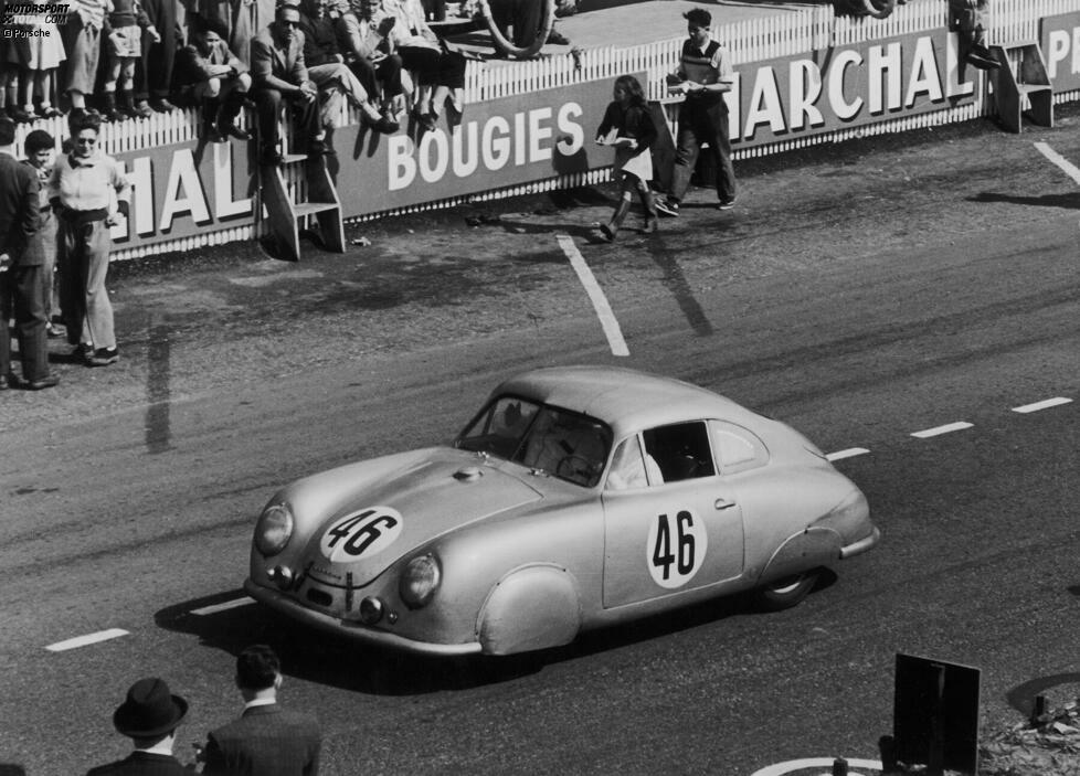 Le Mans 23./24.06.1951: Auguste Veuillet und Edmond Mouche erreichen mit dem Porsche 356 SL 1100 bei dem ersten Einsatz eines Porsche in Le Mans den Sieg in der Klasse bis 1100 ccm.