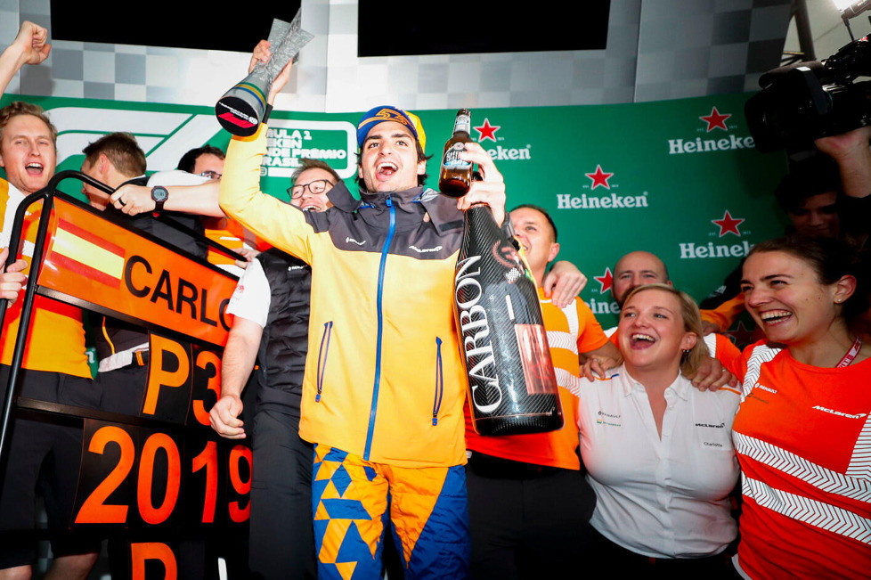 Carlos Sainz hat sich aus dem Schatten seines Vaters heraus bis in die Weltspitze gekämpft - Sein Weg vom Red-Bull-Junior bis aufs Formel-1-Podium