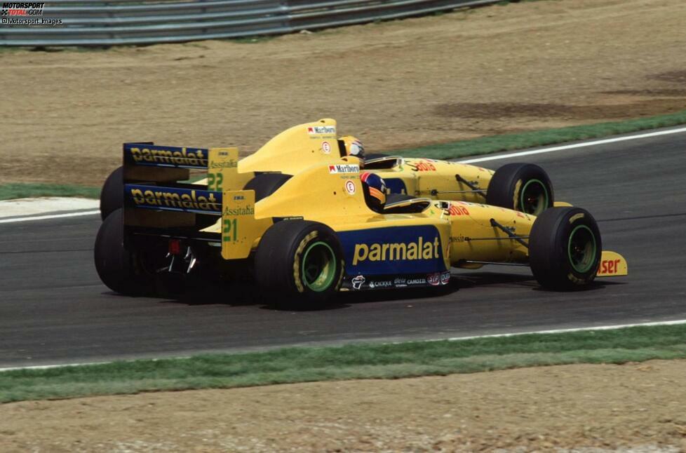 Als Triebfeder für den Aufstieg gilt Pedro Diniz, dessen Vater eine Supermarktkette in Brasilien besitzt. Nach dessen Weggang zu Ligier 1996 ist die Finanzlage dramatisch. Das Team muss zunächst den alten Boliden einsetzen und scheitert häufig an der neuen 107-Prozent-Regel. Weil Cosworth keine Motoren mehr liefert, ist im Sommer Schluss.