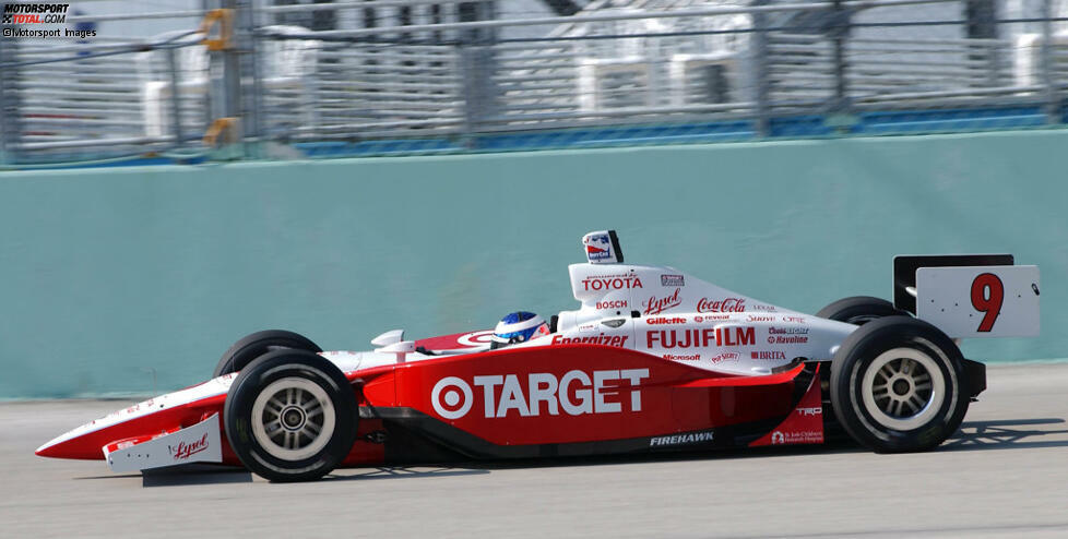 2003 wechselt Ganassi von der CART-Serie in die Indy Racing League (IRL). Dixons Auto ist ein G-Force-Toyota und trägt die Startnummer 9, die zu seinem Markenzeichen wird. Den Saisonauftakt in Homestead gewinnt Dixon - sein erster Sieg als Ganassi-Pilot und sein erster Sieg in der IRL, aus der 2008 die heutige IndyCar-Serie wird.