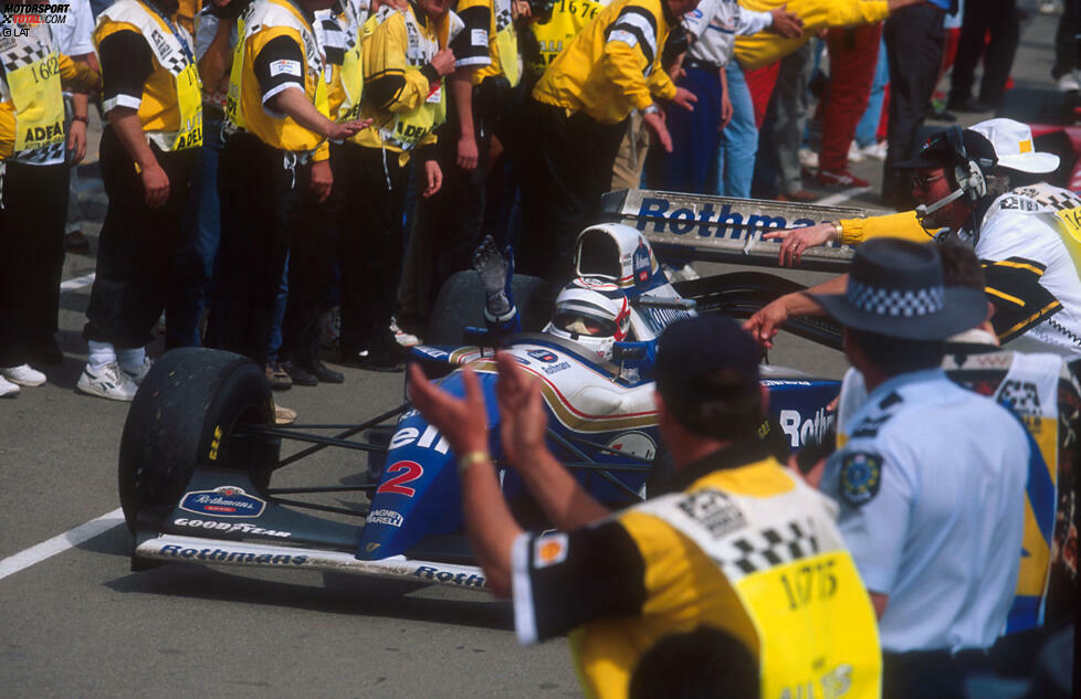 Tatsächlich geht der letzte Saisonsieg 1994 an Nigel Mansell. Für den Champion von 1992 ist es der erste Sieg nach mehr als zwei Jahren, der erste Triumph seit seinem Comeback und auch der letzte Erfolg seiner langen Formel-1-Karriere. Im Kontext des Duells Schumacher/Hill bleibt das allerdings eine Randnotiz.