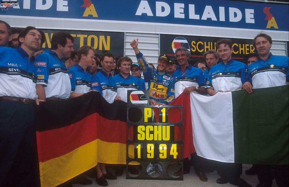 Adelaide 1994 - Welcher Formel-1-Fan erinnert sich nicht an den ersten WM-Titel von Michael Schumacher? Beim Saisonfinale in Australien kommt es zum Crash mit Rivale Damon Hill. Beide sind raus und 