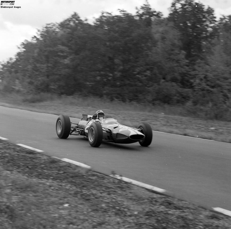 Bob Bondurant (1965): Seinen einzigen Einsatz für Ferrari - gleichzeitig sein Formel-1-Debüt - absolviert der US-Amerikaner bei seinem Heimrennen in Watkins Glen. Mehr als Platz neun, für den es damals keine Zähler gibt, ist nicht drin. In seiner F1-Karriere schafft er es überhaupt nur einmal in die Punkte. 1966 wird er in Monaco Vierter.