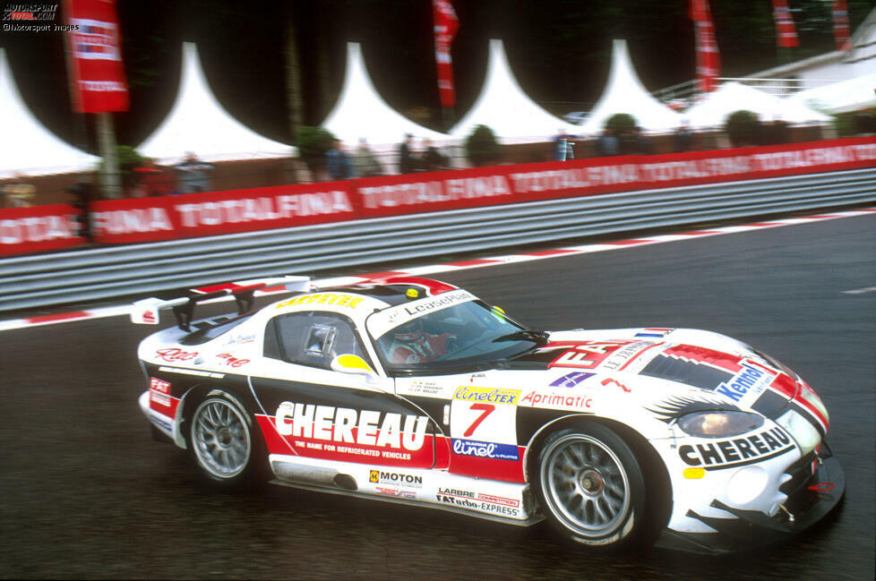 5 - Fünf Runden betrug der bisher größte Vorsprung im GT-Zeitalter des 24-Stunden-Rennens von Spa, also seit 2001. Dieser wurde sowohl 2001 als auch 2002 erzielt. 2019 gab es die engste Entscheidung: Der siegreiche GPX-Porsche hatte im Ziel lediglich 3,347 Sekunden Vorsprung, allerdings mit SC-Hilfe.