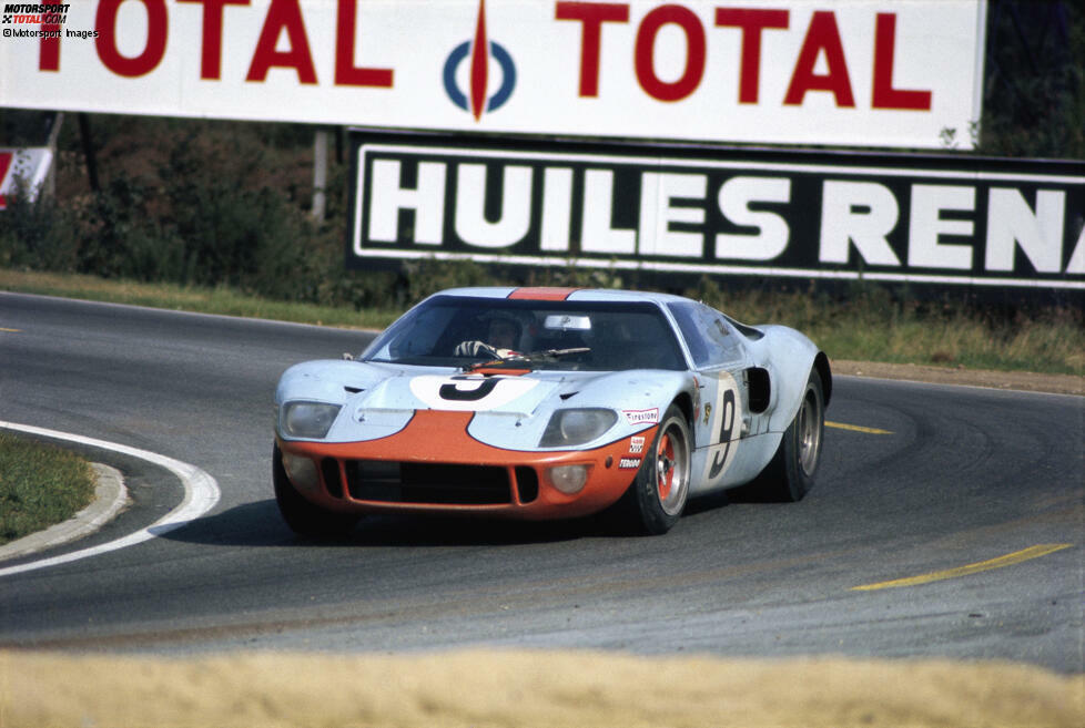 Platz 7: Ford GT40 (1968-69) - Schon in den beiden Jahren zuvor hatte der Ford GT40 das Rennen gewonnen, doch das 1968 und 1969 vom Team JWA eingesetzte Mk1-Modell mit der klassischen Gulf-Lackierung ist nach langer Überlegung unser Favorit.