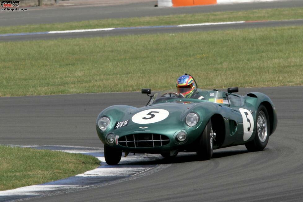 Platz 2: Aston Martin DBR1/300 (1958) - Der DBR1/300 erzielte 1959 einen Doppelsieg in Le Mans 1959, aber es ist die Vorjahresversion, für die wir uns entschieden haben. Denn das erfolgreichere Auto hatte aus aerodynamischen Gründen eine hochgezogene Heckkarosserie, eine Abdeckung über dem Beifahrersitz und hintere Radverkleidung.