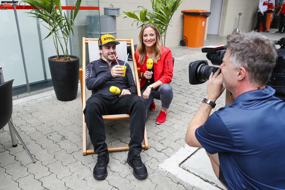 RTL ist grundsätzlich bei allen Rennen mit der gesamten Crew live vor Ort. Wegen des Coronavirus produziert man allerdings die ersten drei Saisonrennen als Vorsichtsmaßnahme nur aus Köln. Nicht auszuschließen, dass noch weitere folgen werden.