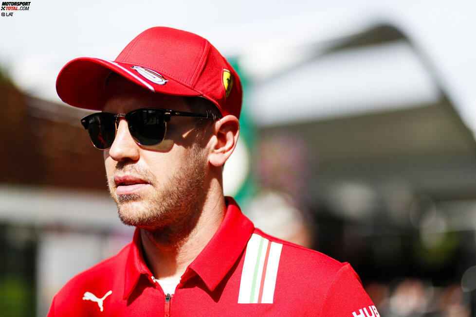 ... denn seine fünfte Ferrari-Saison ist mit WM-Rang fünf auch seine bislang schlechteste (240 Punkte). Nur ein Rennen kann er gewinnen, acht weitere Male aufs Podium fahren. Die Anzeichen verdichten sich im Frühjahr 2020, dass Vettel Ferrari verlassen könnte. Am 12. Mai gibt das Team die offizielle Trennung zu Saisonende bekannt.