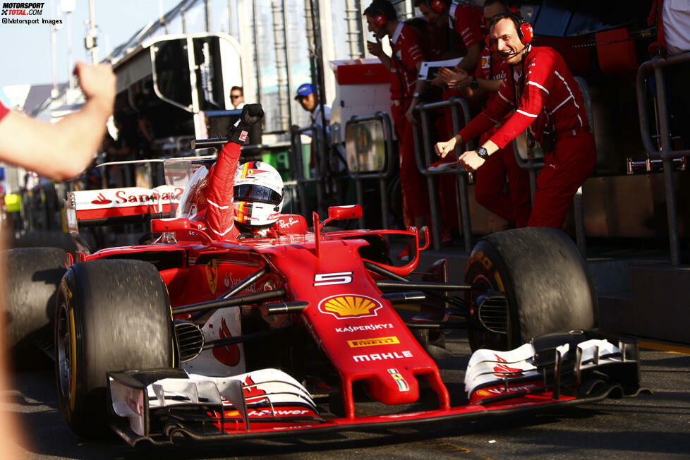 In die Saison 2017 erwischt der Deutsche einen Traumstart. In Australien macht er das durchwachsene Vorjahr mit dem ersten Ferrari-Sieg seit Singapur 2015 schnell vergessen. Die Scuderia scheint über den Winter etwas gefunden zu haben, in Melbourne sind die Roten auf Augenhöhe und Vettel in Bestform.