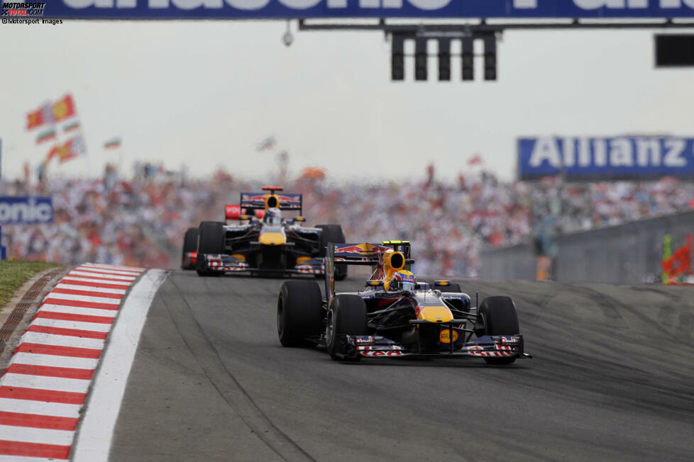 Die Red-Bull-Teamkollegen Webber und Vettel kämpfen in Istanbul um die Führung.