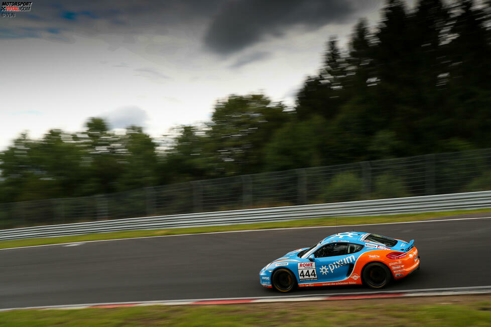 Produktionswagen-Trophäe, Platz 2: Oskar Sandberg/Daniel Zils/Norbert Fischer (V5, Porsche Cayman, Adrenalin Motorsport) - 38,79 Punkte