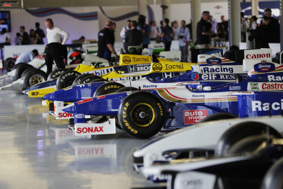 Dunkelblau war meist dabei, häufig auch Weiß, manchmal Gelb: Was aber ist das bisher schönste Farbdesign, das Williams in der Formel 1 verwendet hat? Die Leser von 'Motorsport-Total.com' haben genau darüber abgestimmt. Hier das Ergebnis!