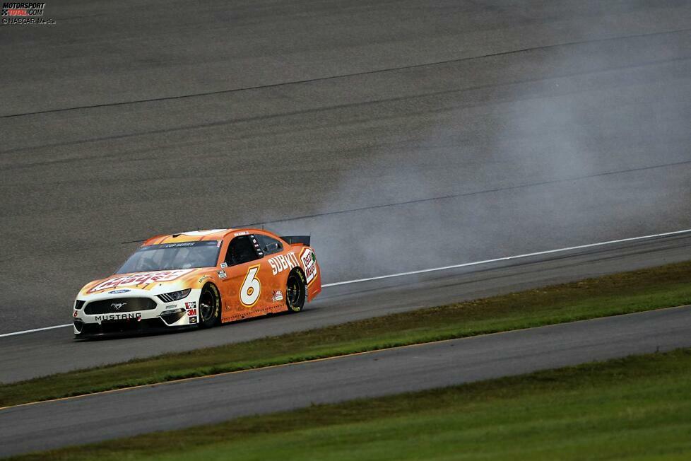 Sollte er kein Rennen verpassen und sollte es zu keinen Absagen kommen, wird Newman am 2. Mai auf dem Kansas Speedway sein 700. Cup-Rennen bestreiten.