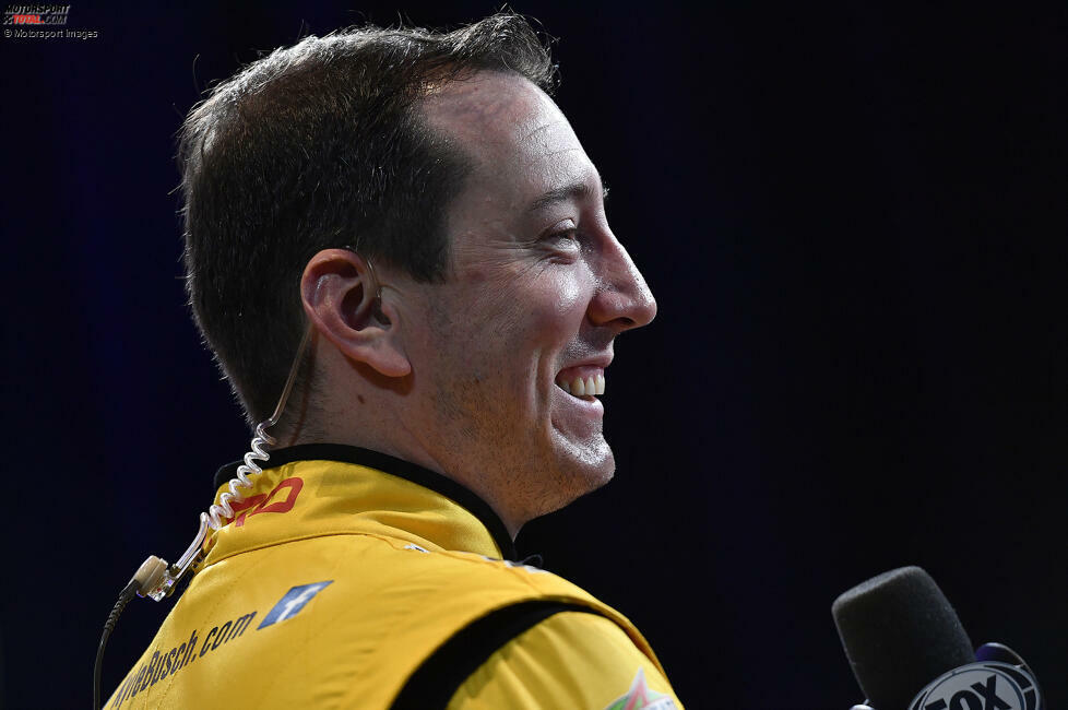 Kyle Busch eifert seinem 60. Cup-Sieg hinterher. Dafür muss der Joe-Gibbs-Pilot in der Saison 2021 insgesamt drei Rennen gewinnen. Kein einfaches Unterfangen, denn Busch muss das Tief aus dem Jahr 2020 erst einmal hinter sich lassen. Immerhin schaffte er es vergangene Saison mit einem Sieg, seine Serie am Leben zu halten.