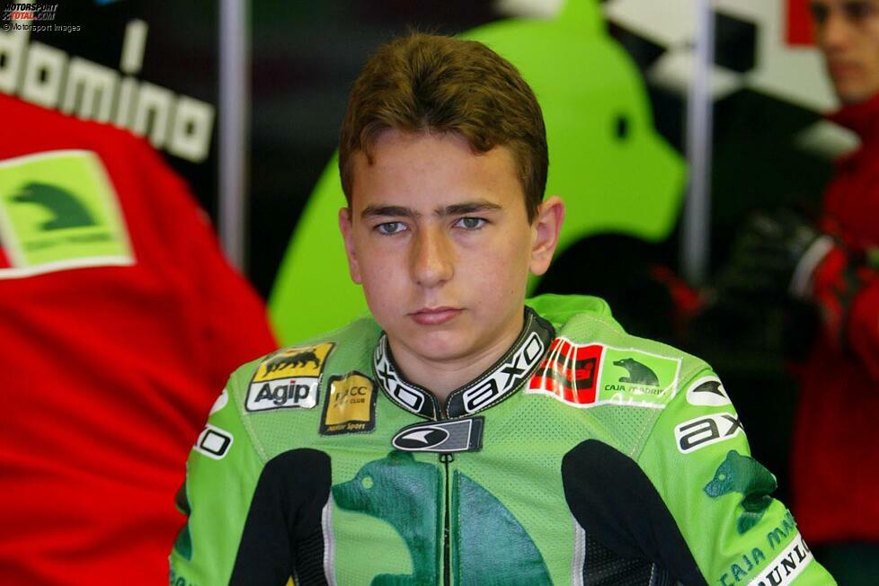 JORGE LORENZO - 16 Jahre und 139 Tage: Rio erweist sich 2003 als siegreiches Pflaster für den Spanier. Es ist sein zweites von insgesamt 18 Jahren in der Motorrad-WM. Nach 68 Siegen und fünf WM-Titeln (2 x 250er, 3 x MotoGP) zieht sich Lorenzo mit dem Ende der Saison 2019 aus dem aktiven Rennsport zurück.