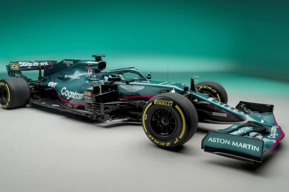Hier sind die ersten Bilder des neuen Aston Martin AMR21 für die Formel-1-Saison 2021, inklusive ersten Details über den Neuwagen von Sebastian Vettel und Lance Stroll!