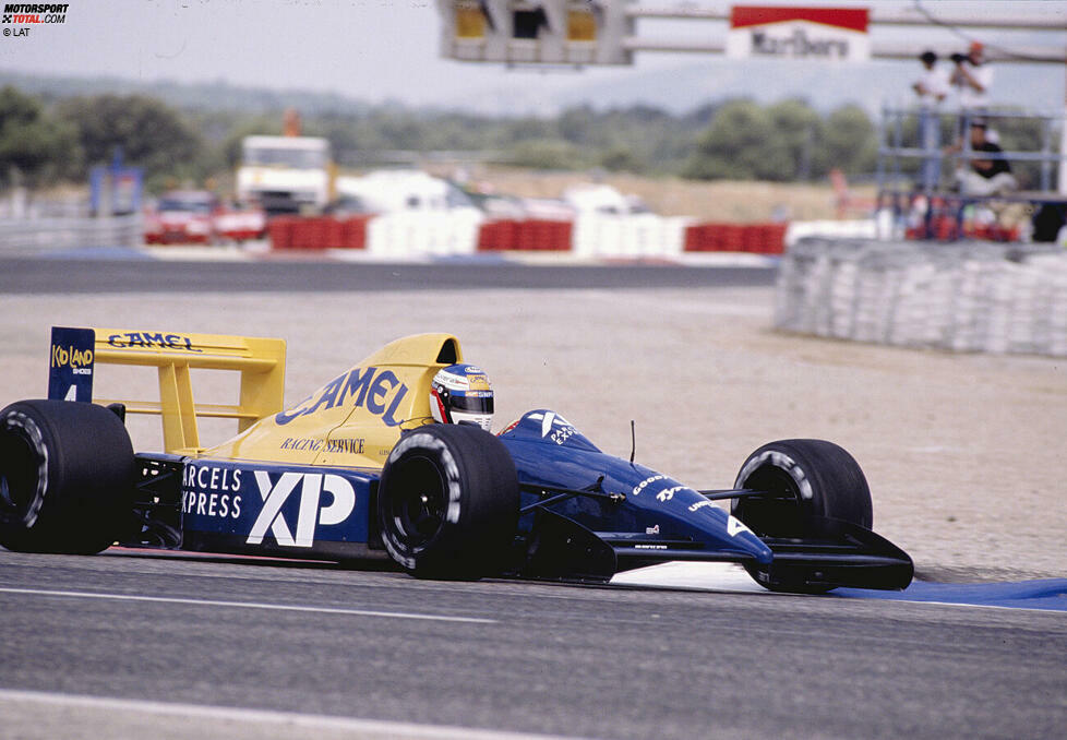 Der kuriose Grund: Alboreto hat einen Sponsorenvertrag mit Tabakhersteller Marlboro, während Teamchef Ken Tyrrell für den Rennstall einen Kontrakt mit Rivale Camel unterzeichnet. Alboreto weigert sich, seinen persönlichen Vertrag zu kündigen - und muss gehen. In der Formel 1 bleibt er noch bis 1994, auf dem Podium steht er aber nie mehr.