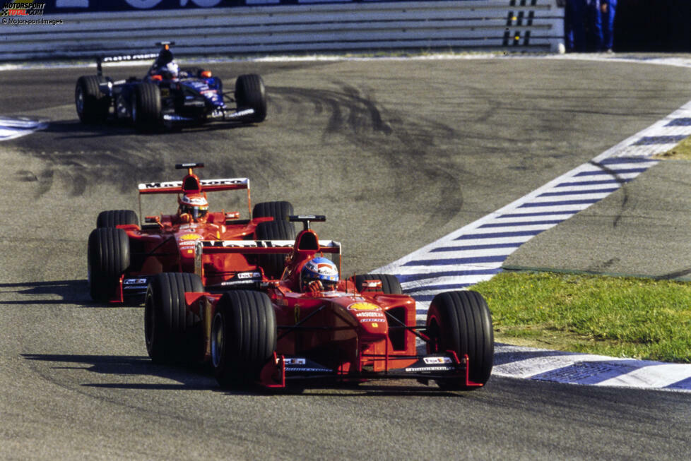 Er vertritt 1999 den nach dem Beinbruch in Silverstone verletzten Michael Schumacher bei Ferrari: Mika Salo. Beim Deutschland-Grand-Prix in Hockenheim schlägt seine große Stunde, denn Salo fährt bei seinem erst zweiten Ferrari-Rennen auf P1 und ...