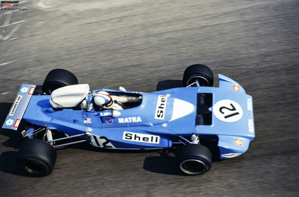 Im äußerst engen Italien-Grand-Prix 1971 in Monza führt Chris Amon im Matra das Rennen an. Doch zehn Runden vor Schluss fliegt das Visier seines Helms ab und ...