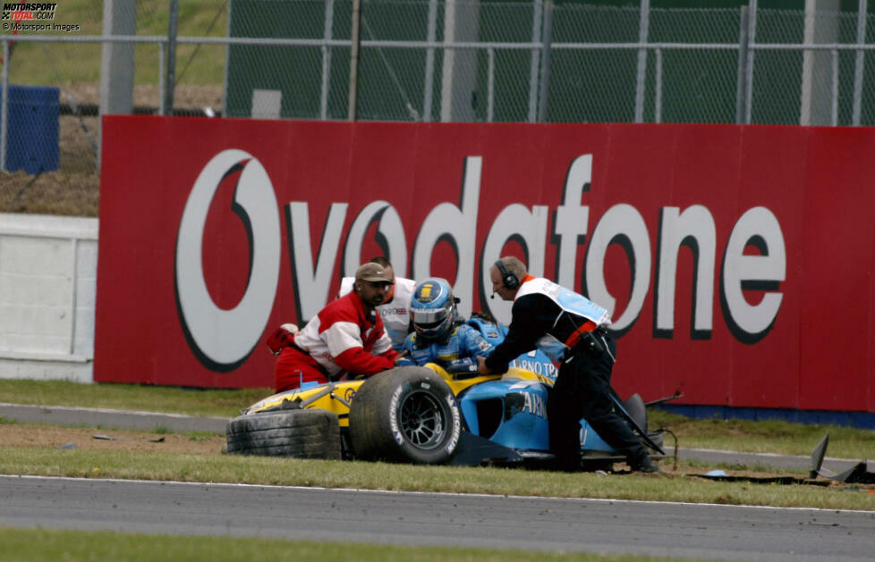 16. Jarno Trulli (Großbritannien 2004): Teamboss Flavio Briatore ist nach dem verlorenen Podium in Frankreich ohnehin nicht gut auf den Italiener zu sprechen, da hilft sein Crash in Silverstone, bei dem er in der Bridge-Kurve die Kontrolle über seinen Renault verliert, nicht. Die Trennung folgt vier Rennen später.