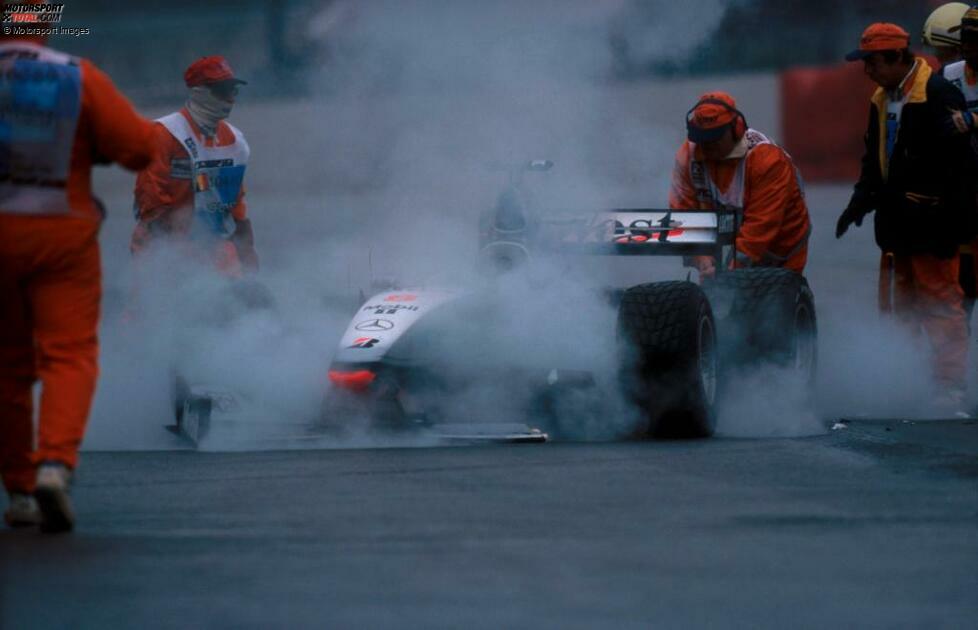 #6 Mika Häkkinen (9 Ausfälle in 161 Rennen): Der Lieblingsrivale von Michael Schumacher muss in Belgien 1998 einen Rückschlag im Titelduell einstecken. Dem Massencrash zuvor entgeht er als Polesetter noch, doch beim zweiten Versuch gerät er mit 