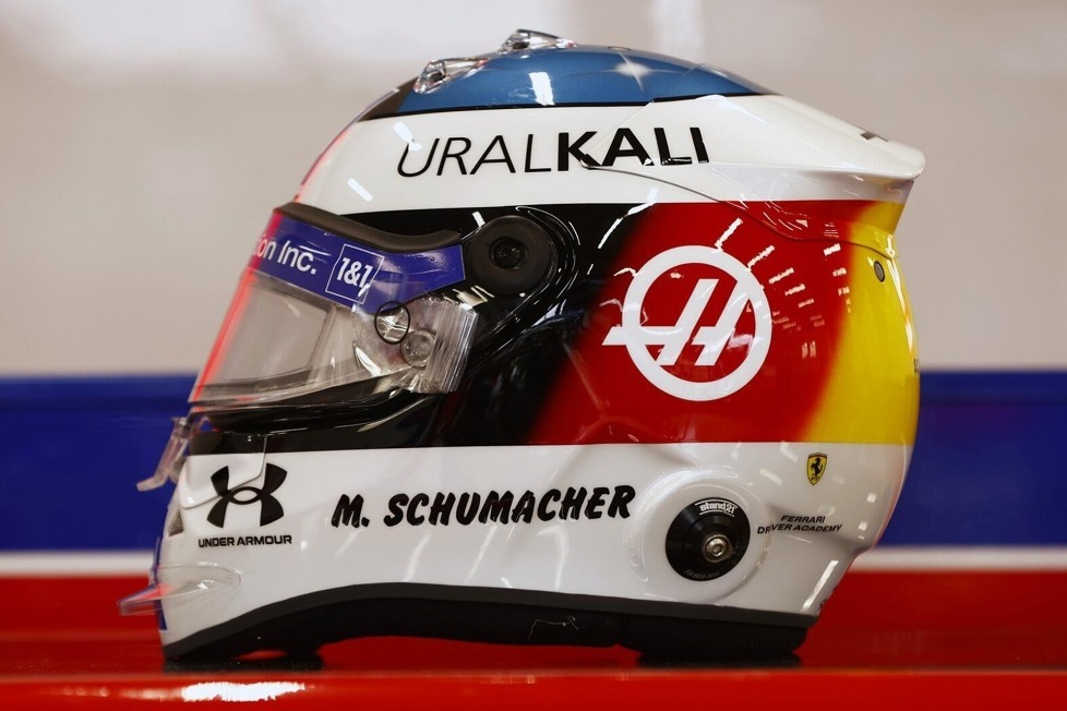 Mick Schumacher erinnert mit einem speziellen Helmdesign an das Formel-1-Debüt seines Vaters Michael Schumacher beim Belgien-Grand-Prix in Spa vor 30 Jahren