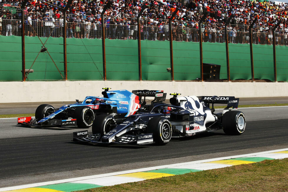 Pierre Gasly (3): Mega-starkes Qualifying, mal wieder. Konnte P5 im Sprint aber nicht halten und fiel zurück. Kämpfte sich im Rennen beherzt wieder vor auf P7. Unser Fazit: Grenzfall! Daher eine gute Drei, weil er zum Beispiel besser war als Vettel. Aber der Formabfall im Sprintrennen gibt eben gerade keine Zwei mehr her.