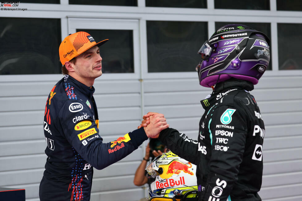 Max Verstappen (1): Wer sich mit einer solchen Überlegenheit die Poleposition holt und jede einzelne Runde des Rennens anführt, der kann gar nichts falsch gemacht haben. Max Verstappen ist in Weltmeisterform - sowohl in der echten Welt als auch in unserer traditionellen Notenvergabe.