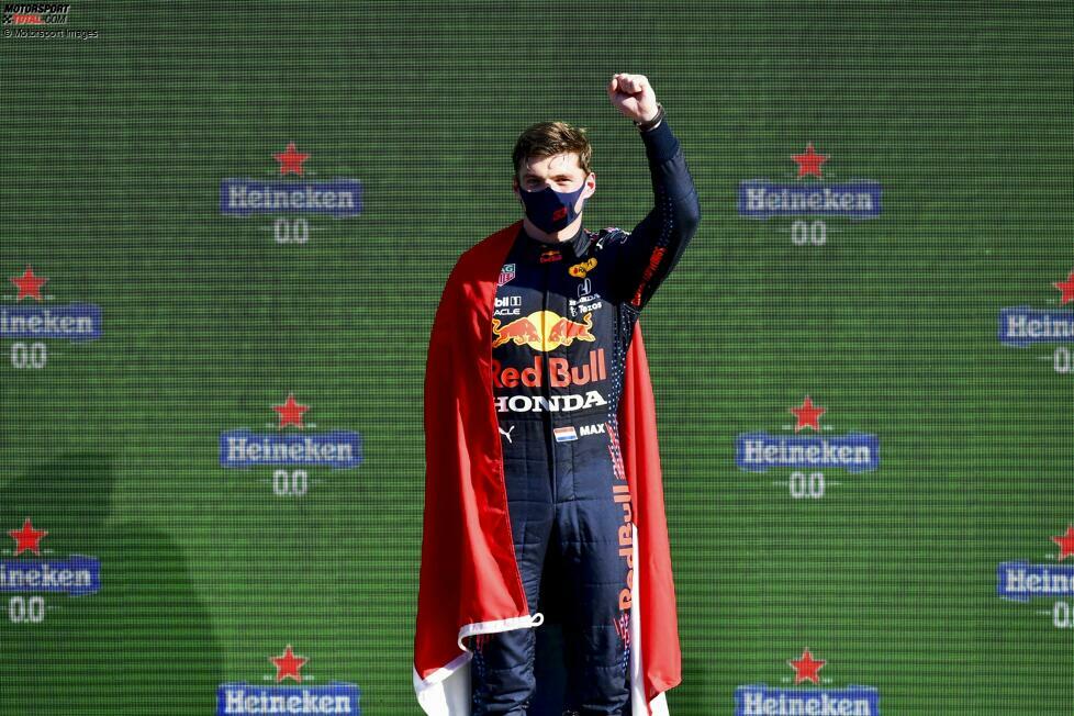 Max Verstappen (1): Da kann man nicht viel kritisieren. Unter großem Druck von 65.000 Niederländern vor Ort in Zandvoort hat Verstappen ein blitzsauberes Wochenende hingelegt. Einzig die Pole-Runde war nicht ganz optimal, aber das lag hauptsächlich am kaputten DRS. Sonst sensationell. Das gibt natürlich eine Eins!