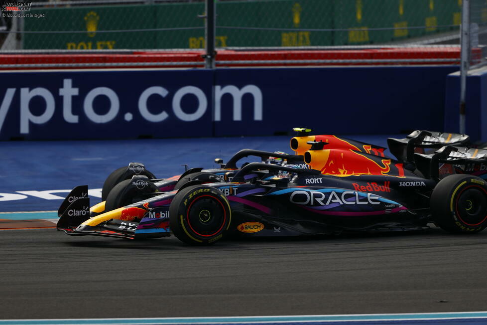 2023 setzen die Bullen in Miami auf ein Sonderdesign. Mit Erfolg: Max Verstappen und Sergio Perez fahren mit der bunten Lackierung einen Doppelsieg für Red Bull ein.