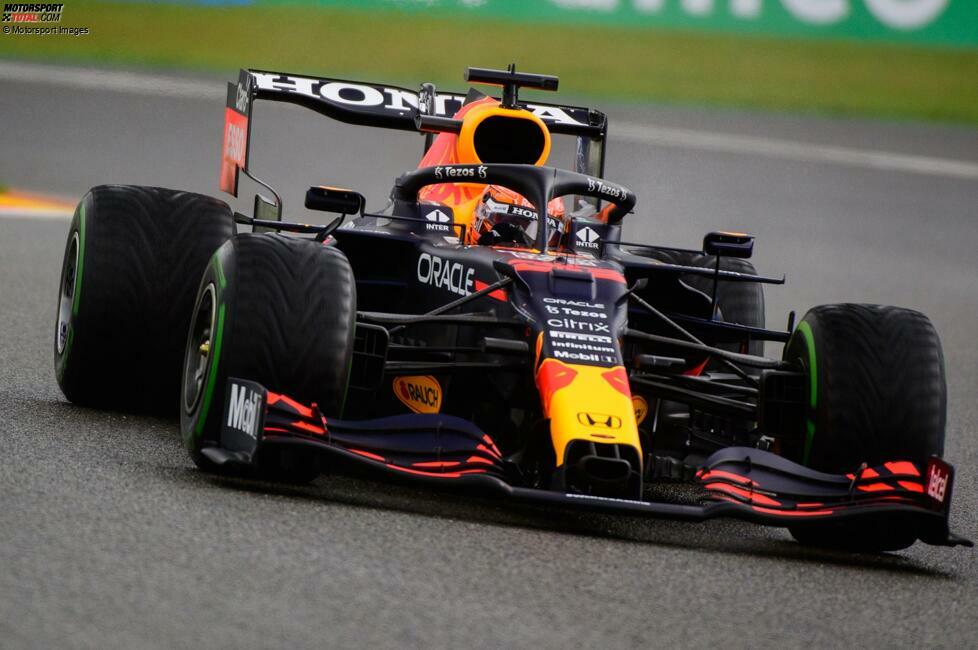Red Bull hat seinen aktuellen Monza-Heckflügel vielleicht schon gezeigt, im dritten Freien Training in Spa. Verstappen fuhr dort mit einem sehr schmalen Flügel, der aber nicht im Rennen verwendet wurde.