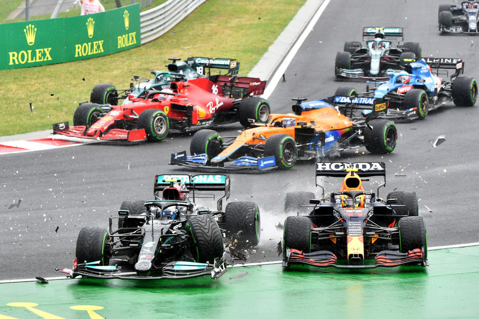 Am Start zum Grand Prix von Budapest gab es Chaos: Valtteri Bottas räumte Lando Norris und die beiden Red Bull ab - Auch dahinter gab es mächtig Kleinholz