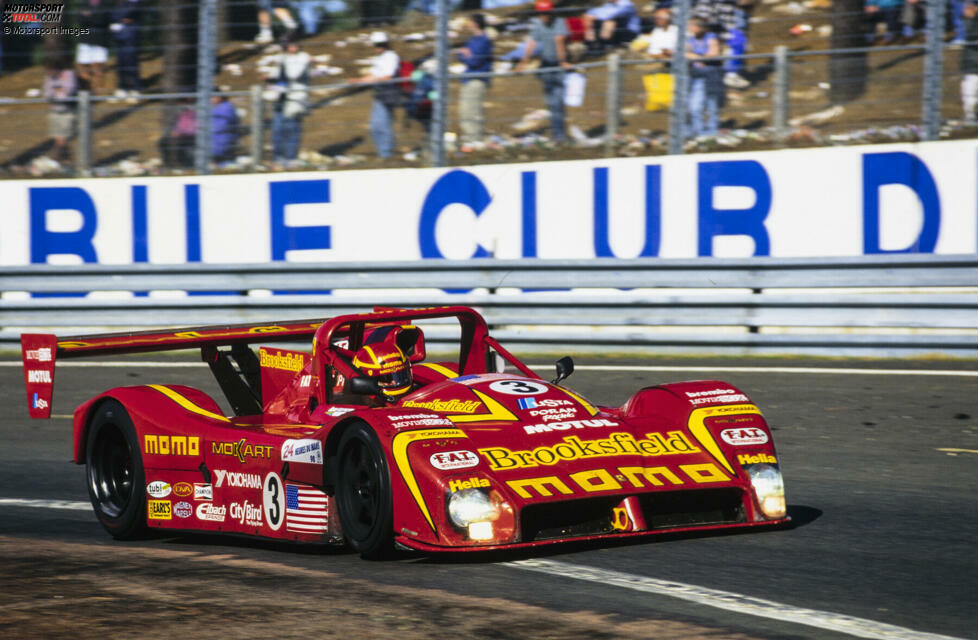 Nach 1984 wird es dunkel. Erst 1993 kehrt ein privat eingesetzter Ferrari 348 LM in der neu geschaffenen GT-Klasse zurück, gefolgt von mehreren F40. Im selben Jahr debütiert der 333SP - ein von Dallara gebautes World Sports Car. Es holt Siege und Titel, kommt in Le Mans aber nicht über P6 hinaus. Der martialische V12-Sound begeistert.