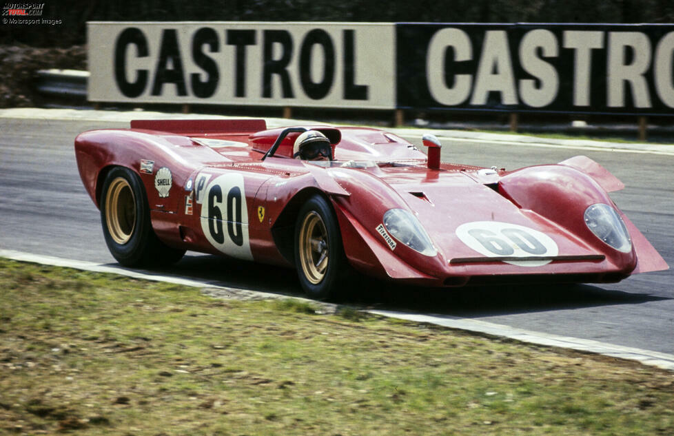Aus Protest gegen die neue Hubraumverkleinerung auf 3 Liter für Prototypen (Gruppe 6) boykottiert Ferrari die 1968er-Saison, kehrt aber 1969 mit einem gewagten Experiment zurück: Der 312 P ist ein Formel-1-Rennwagen, dem ein Sportwagenkleid übergestülpt wird. Das kann nicht funktionieren. Doppelausfall.