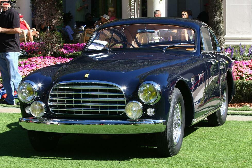 Und so rüstet Ferrari mit zahlreichen neuen Modellen in den 1950er-Jahren auf. Export/225 S und 340 America/MM (Bild) können die Erwartungen nicht erfüllen. Das Einzelstück 250 Sport mit 3,0-Liter-Colombo-V12 kommt 1952 mit großen Erwartungen nach Siegen bei der Mille Miglia und in Pescara, scheidet aber mit Kupplungsschaden aus.