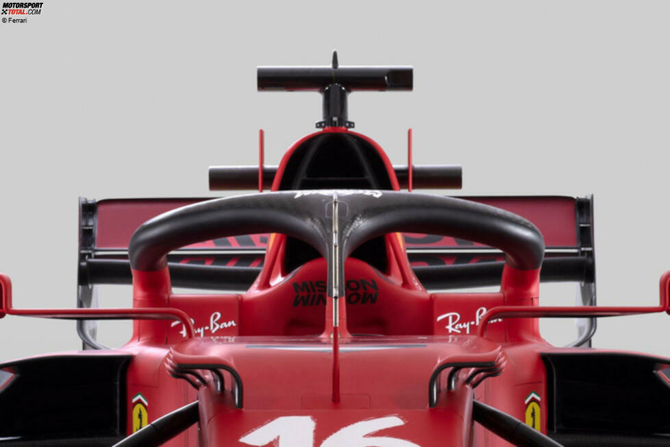 ... dazu kommt eine vergrößerte Airbox über dem Fahrerhelm mit jetzt größeren Öffnungen für mehr Frischluft-Zufuhr an dieser Stelle. Links und rechts hat Ferrari neue Winglets angebracht.