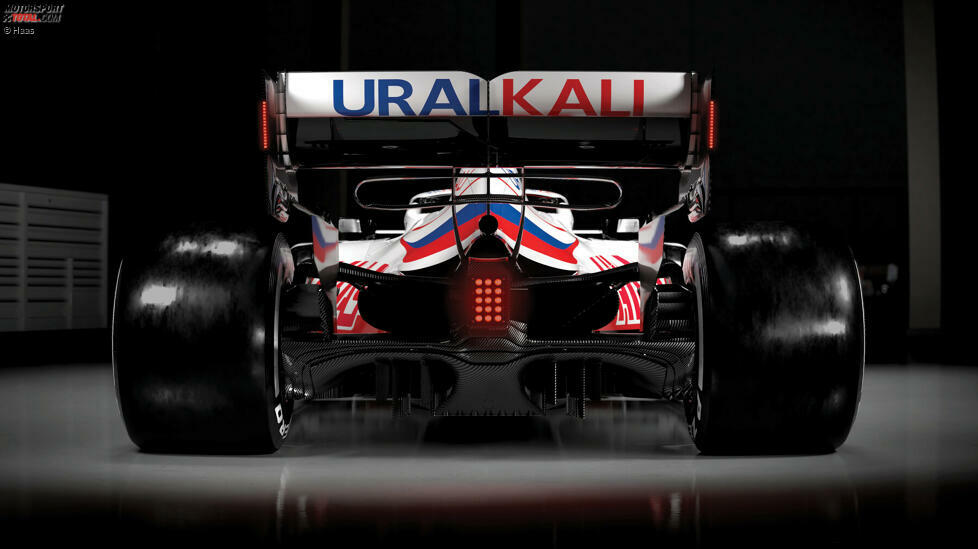 US-Rennstall Haas hat bereits angekündigt, in der Saison 2021 kaum Weiterentwicklung am VF-21 betreiben zu wollen. Das Team will sich auf die Regeländerungen für 2022 konzentrieren. Allzu große Sprünge sind mit dem Auto also wohl nicht drin, Punkte vermutlich die Ausnahme.