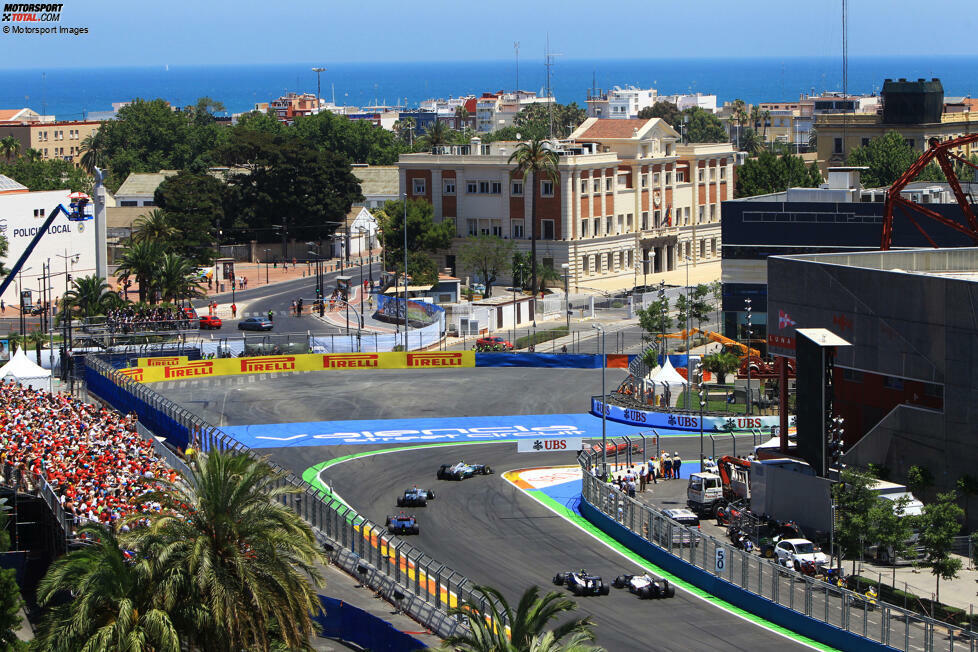 Valencia Street Circuit (Spanien): Immerhin auf fünf Auflagen bringt es der Europa-GP zwischen 2008 und 2012 auf den Straßen von Valencia. Als das Rennen anschließend wieder verschwindet, sind die meisten Fans nicht traurig. Das gilt übrigens auch für die Fahrer selbst, die sich regelmäßig über mangelnde Überholmöglichkeiten beklagen.