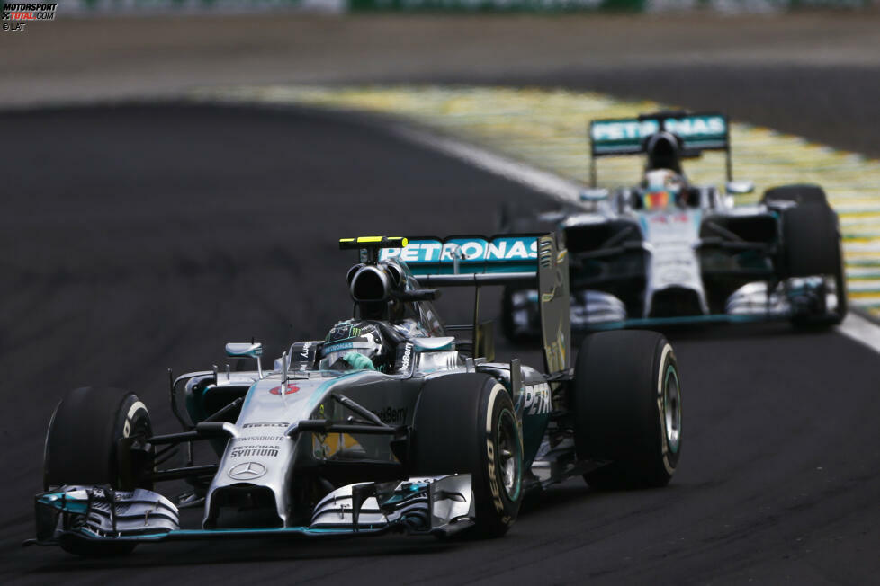 Weil die Regeln für die Nase zur Saison 2015 angepasst wurden, musste auch Mercedes eine neue Nase bringen. Die Form der Nasenspitze, die an ein umgedrehtes 