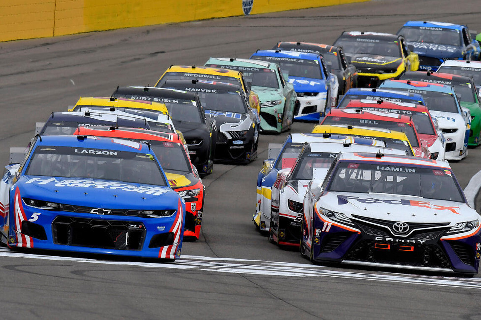 16, 12, 8 und schließlich 4 Teilnehmer kämpfen in den Playoffs der NASCAR Cup Series 2021 um den Titel. 
Hier der aktuelle Stand!