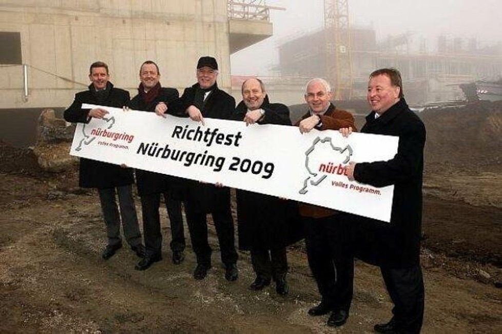 Es ist wie die unednlliche Geschichte: Um den Nürburgring dreht sich eine jahrelange juristische Hängepartie - Eine Übersicht vom Projekt Nürburgring 2009 bis heute