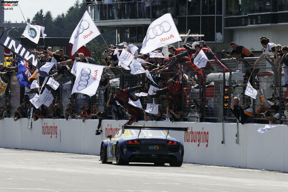 Im Mai geht es historisch weiter: Phoenix gelingt der erste Audi-Gesamtsieg in der Geschichte der 24h Nürburgring. Das erfolgreiche Quartett lautet: Marc Basseng/Christopher Haase/Frank Stippler/Markus Winkelhock.