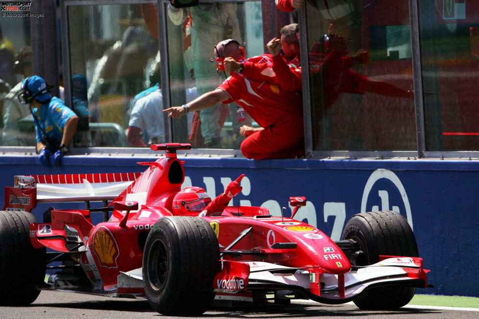 Führungsrunden (Michael Schumacher - 5.111): Ein Rekord, der mit großer Wahrscheinlichkeit fallen wird. Lewis Hamilton steht bereits bei 5.099 Führungsrunden. 13 weitere und er hätte 