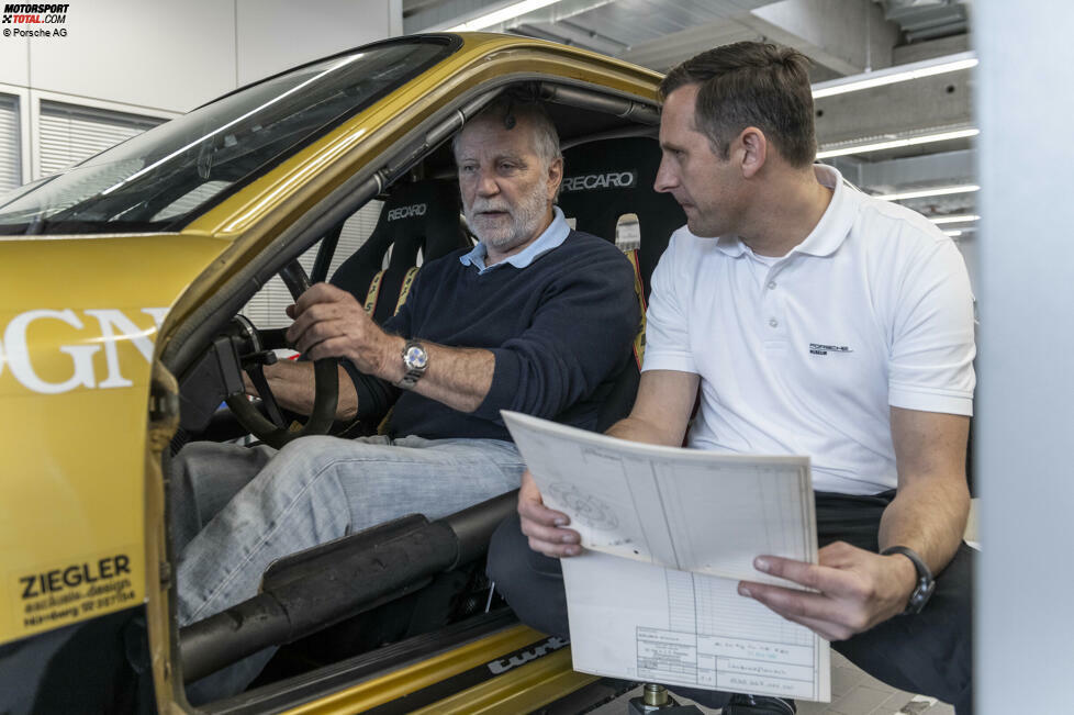 Roland Kussmaul (im Auto) und Kuno Werner (rechts)