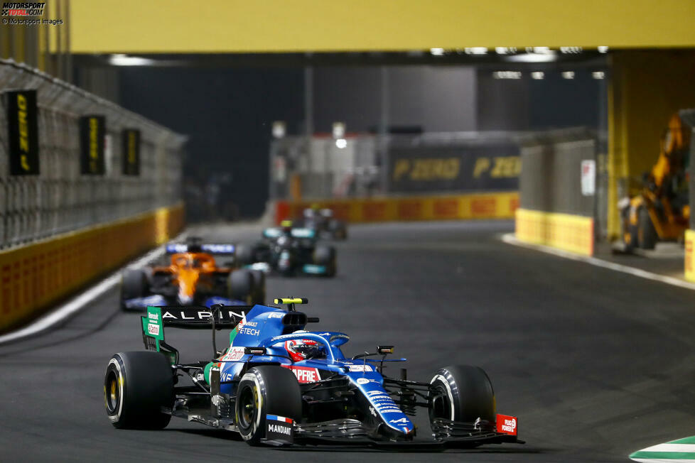 Esteban Ocon (2): Ja, auch er hat von der roten Flagge profitiert. Trotzdem war das auch davon angesehen ein starkes Wochenende, was auch der Vorsprung auf den Teamkollegen in Quali und Rennen verdeutlicht. Am Ende fehlen nur wenige Meter zum zweiten Alpine-Podium in Folge. Viel mehr kann man nicht erwarten. Eine gute 2.