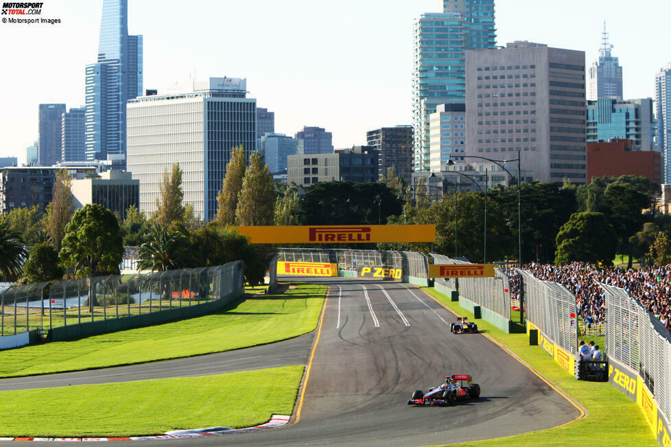 Melbourne: 2021 wurden große Änderungen am Albert Park Circuit angestoßen. Am auffälligsten dabei ist die Passage um Kurve 9/10 (Bild): Die Rechts-Links-Schikane entfällt zugunsten einer flüssigen Rechts-Links-Passage. Zusätzlich wurden weitere Kurven verbreitert. Das soll die Strecke insgesamt deutlich schneller machen.