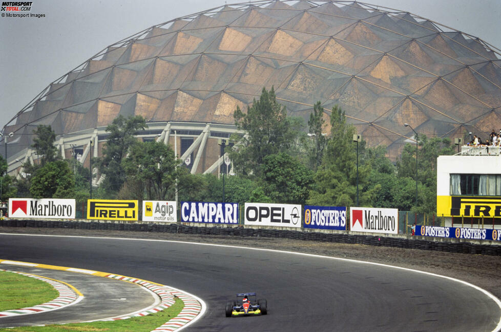 Mexiko-Stadt: Abgesehen von den Geraden ist das Autodromo Hermanos Rodriguez praktisch komplett neugestaltet worden. Am deutlichsten wird das in der 