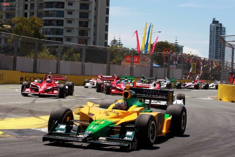 Surfers Paradise 2008: Nach für Powers Verhältnisse zwischenfallarmer Saison, die er in der wiedervereinigten IndyCar-Serie für KV Racing bestreitet, in der er aber abgesehen von Long Beach (Sieg beim Abschiedsrennen des Panoz DP01) auch keine großen Erfolge erzielt, kommt die Enttäuschung NACH Saisonende. Surfers Paradise zählt ...